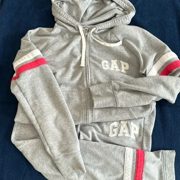 GAP gray jogger set with stripe accents - Picture 1 of 11